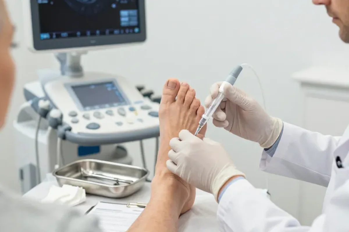 épine calcanéenne et infiltration