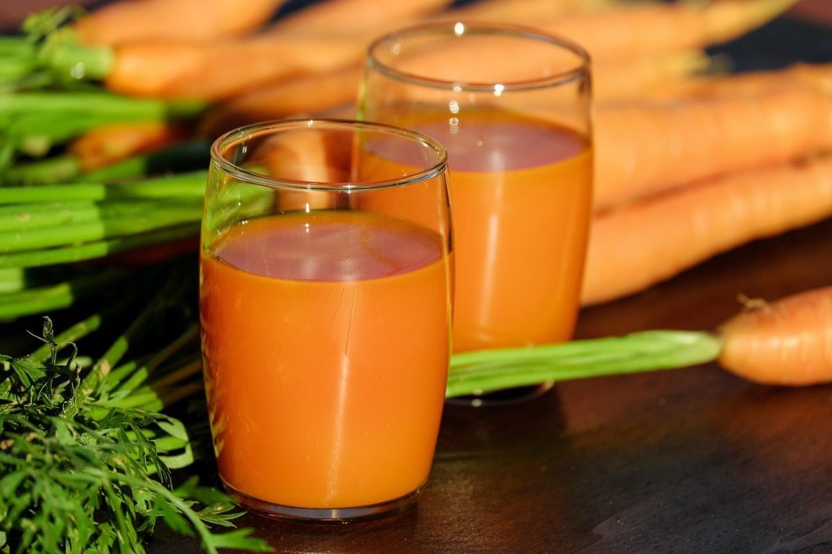 Quels_sont_les_bienfaits_du_jus_de_carotte_et_du_jus_de_pomme_de_terre_pour_la_santé_?